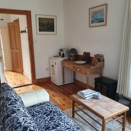 Cosy Self Contained Cottage With Stunning Views Killaloe Esterno foto