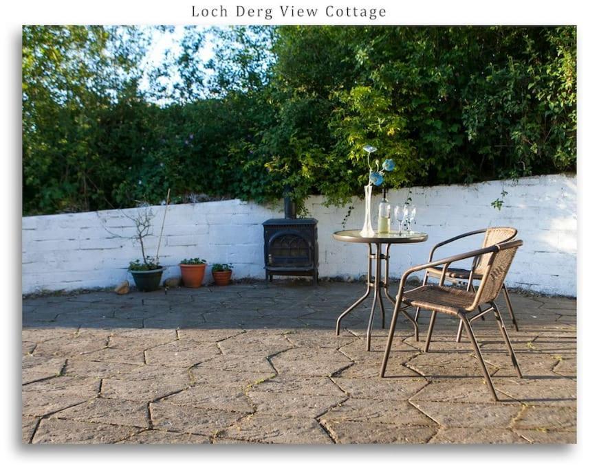 Cosy Self Contained Cottage With Stunning Views Killaloe Esterno foto