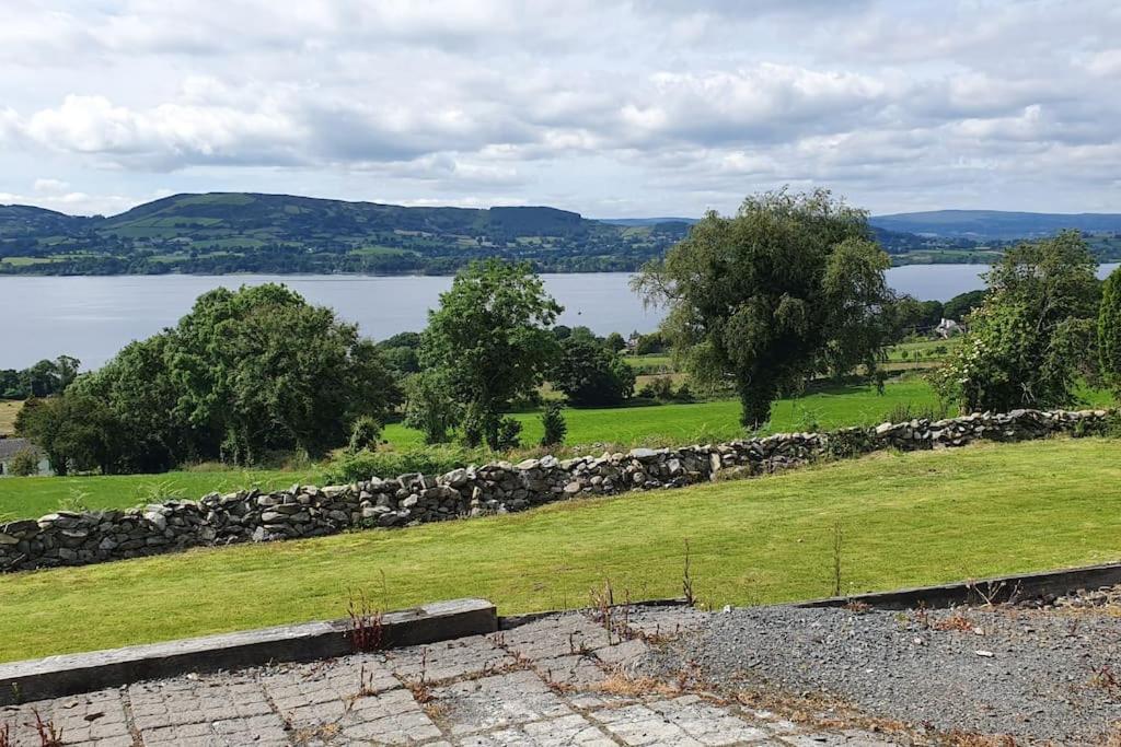 Cosy Self Contained Cottage With Stunning Views Killaloe Esterno foto
