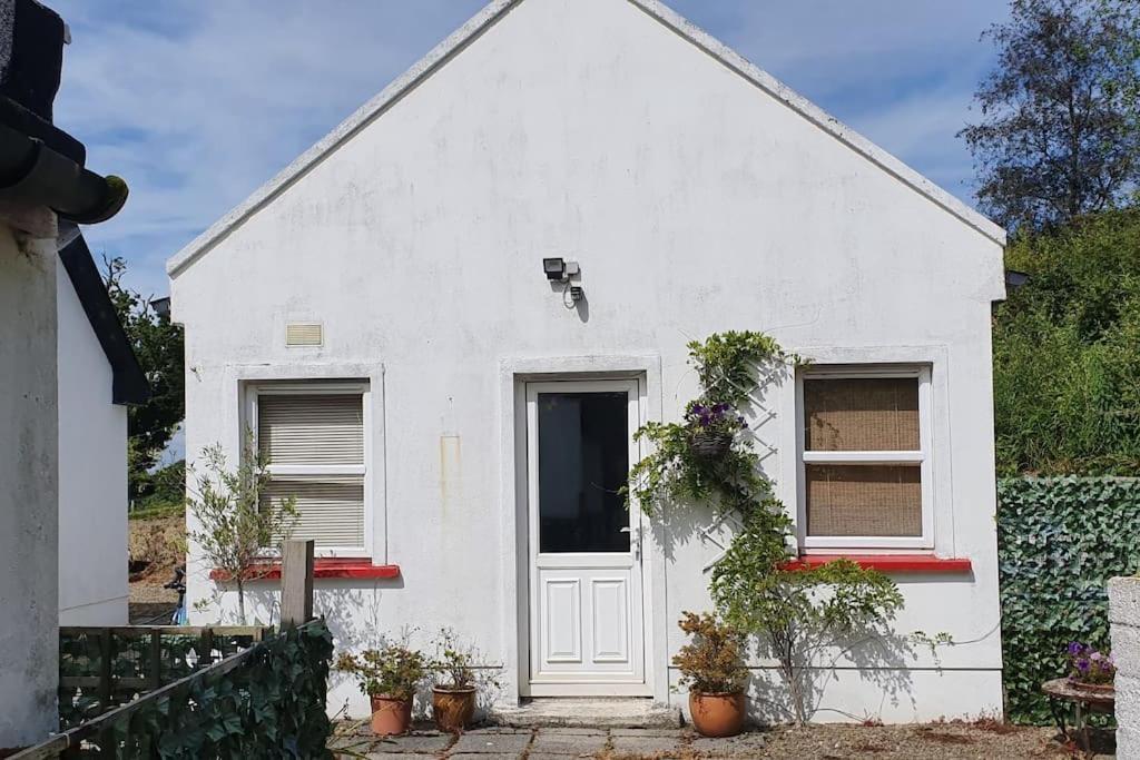 Cosy Self Contained Cottage With Stunning Views Killaloe Esterno foto