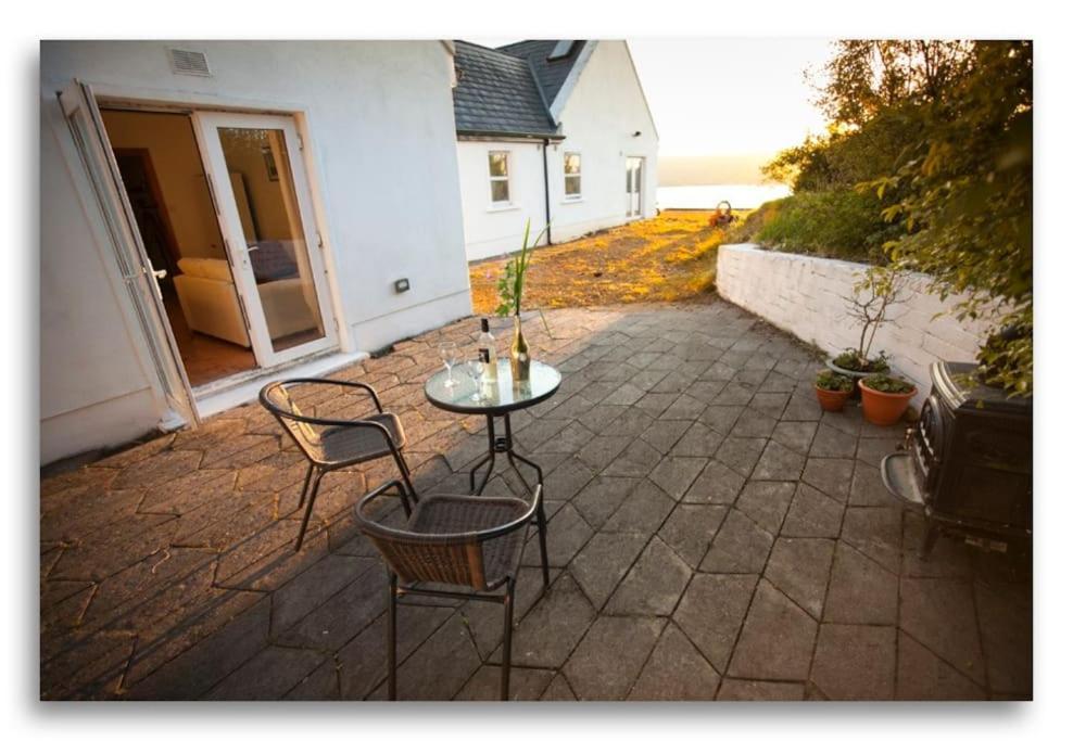Cosy Self Contained Cottage With Stunning Views Killaloe Esterno foto